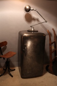 frigo ancien 1950 en metal brut